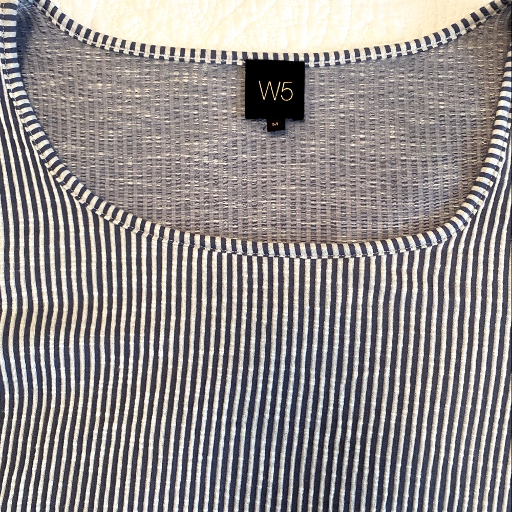 W5 Shirt with a Square Neck and Short Puff Sleeve - Picture 3 of 4